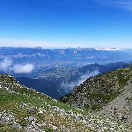 Daire Cosy Avec Balcon Et Vue Sur La Montagne A - 19 M²